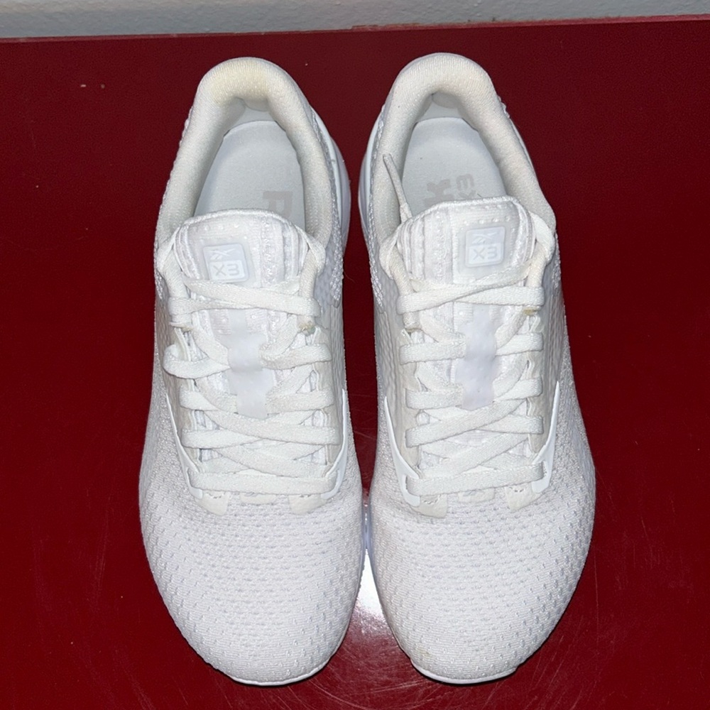Reebok Nano C3 Training Shoes All White Unisex Size 4 worn once